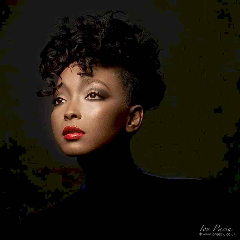 ion-paciu-studio-lighting-beauty-fashion-london-uk